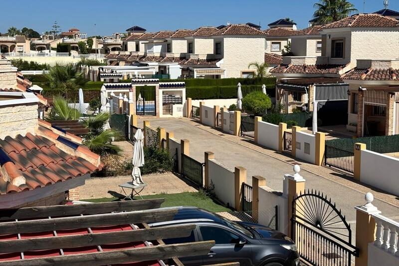 2 Cuarto Villa en venta