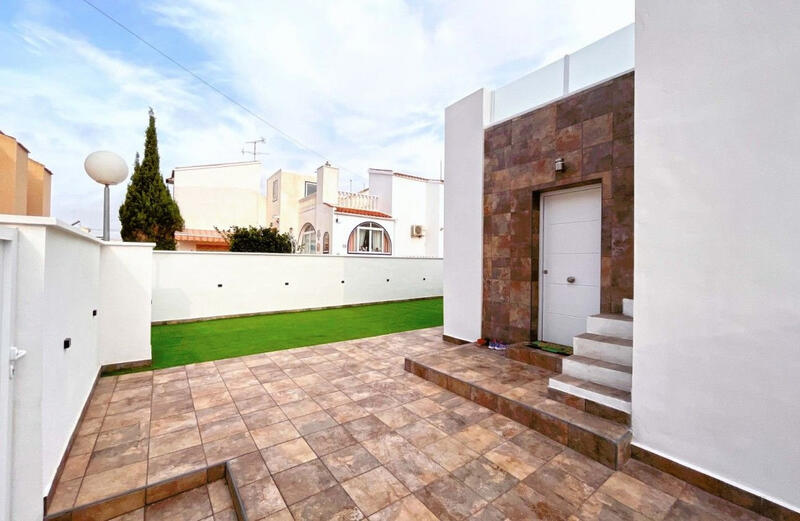 2 Cuarto Villa en venta