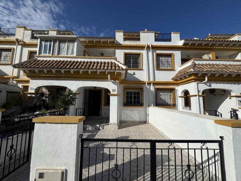 Maison de Ville à vendre dans Torrevieja, Alicante