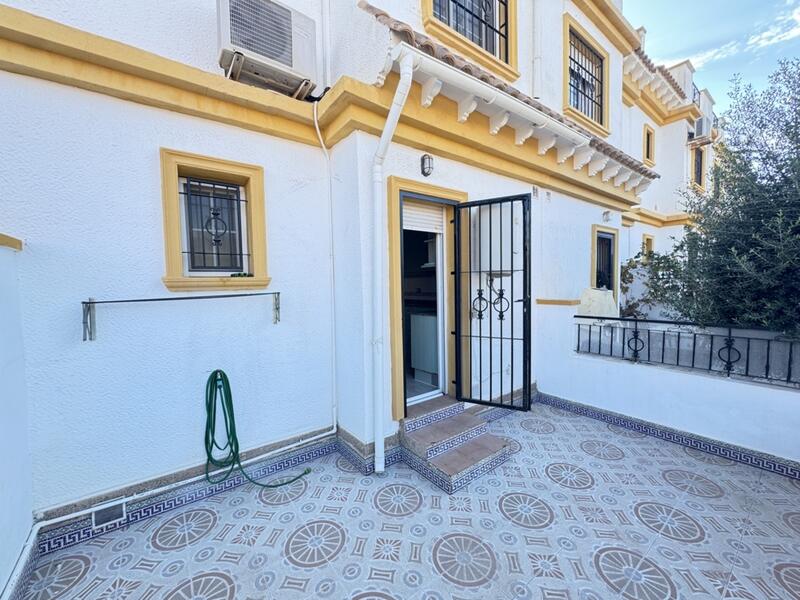 3 bedroom Townhouse for sale