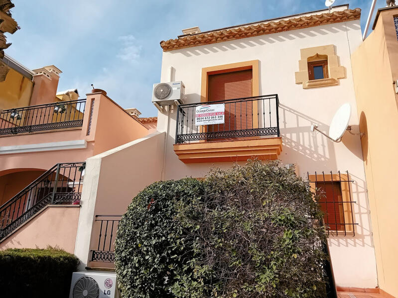 Townhouse for sale in Algorfa, Alicante