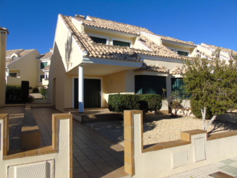 Maison de Ville à vendre dans Campoamor, Alicante