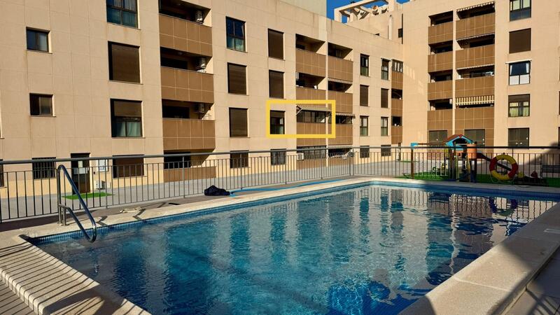 Apartamento en venta en Torrevieja, Alicante