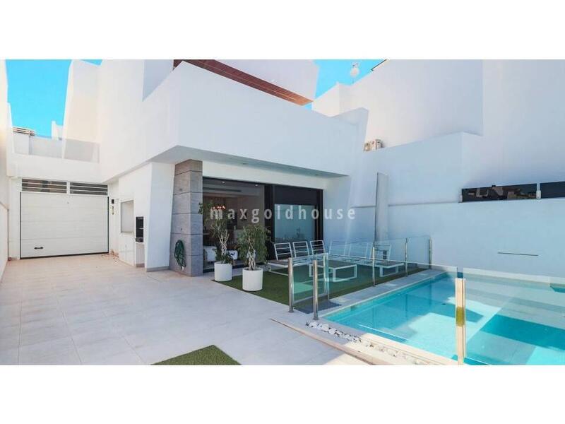 Villa en venta en Santiago de la Ribera, Murcia