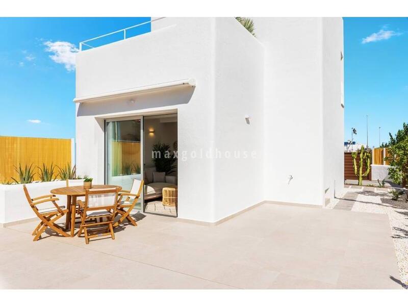 Villa for sale in Los Alcazares, Murcia