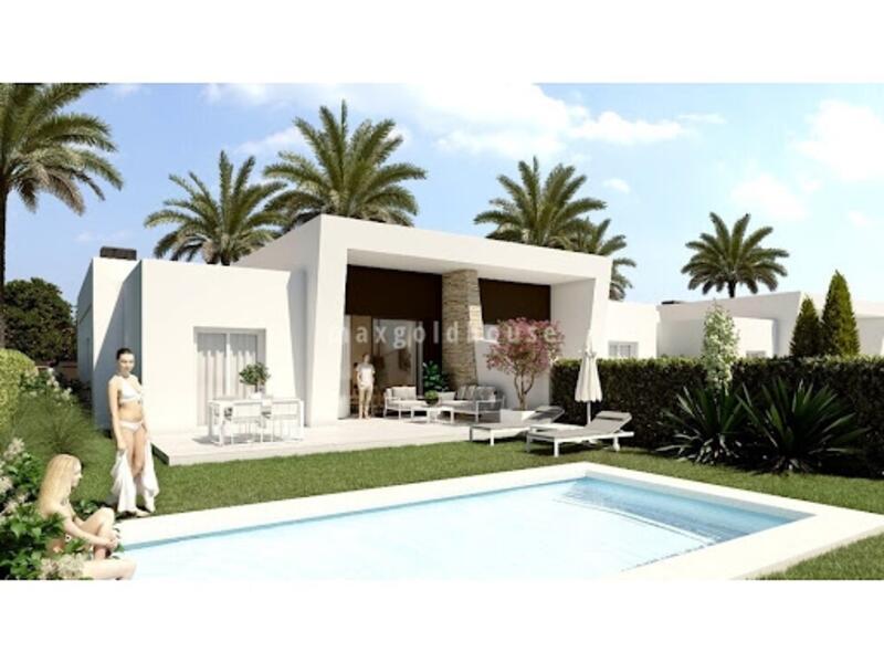 Villa en venta en Algorfa, Alicante