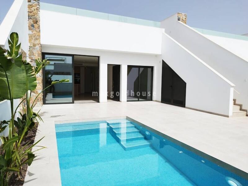 Villa for sale in Los Alcazares, Murcia