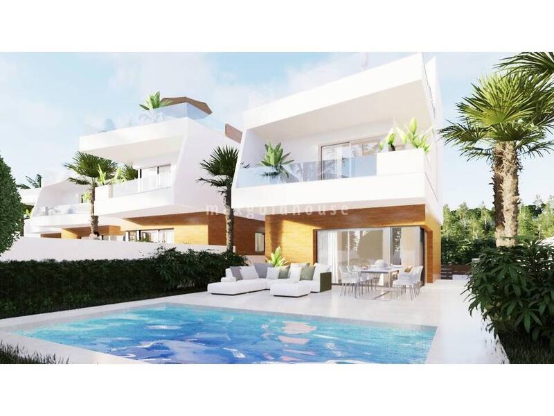 Villa en venta en Pilar de la Horadada, Alicante