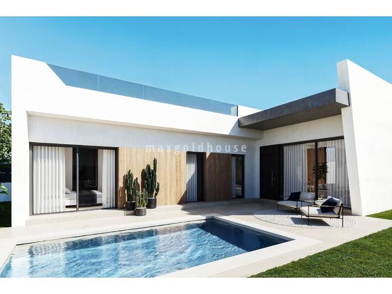 Villa for sale in San Miguel de Salinas, Alicante