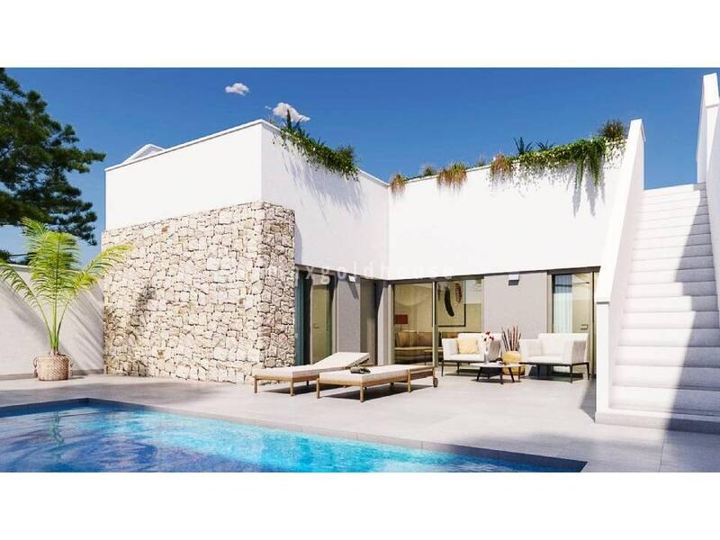 Villa for sale in Pilar de la Horadada, Alicante