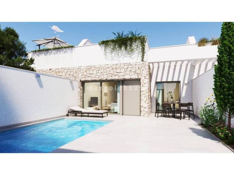 Villa for sale in Pilar de la Horadada, Alicante