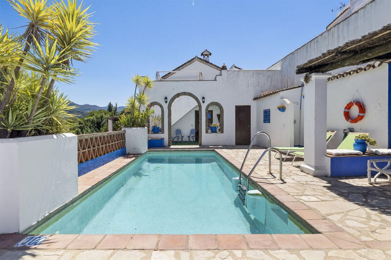 Villa for sale in Cortes de la Frontera, Málaga