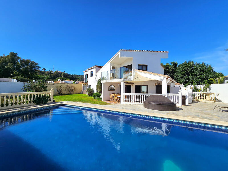 6 bedroom Villa for sale