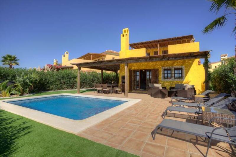 Villa til salg i Desert Springs, Almería