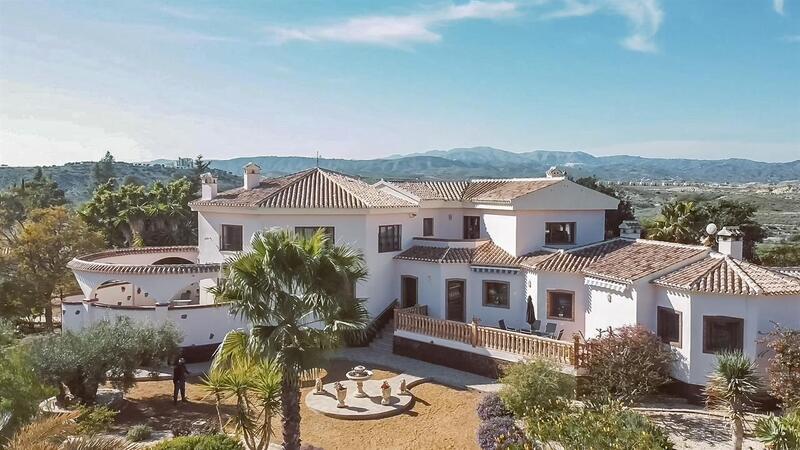 Villa til salgs i Turre, Almería