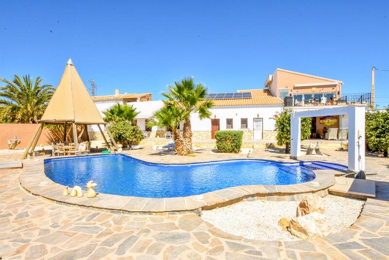 Villa en venta en Antas, Almería