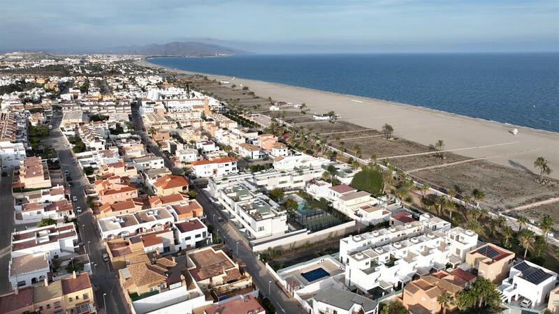 Leilighet til salgs i Vera Playa, Almería