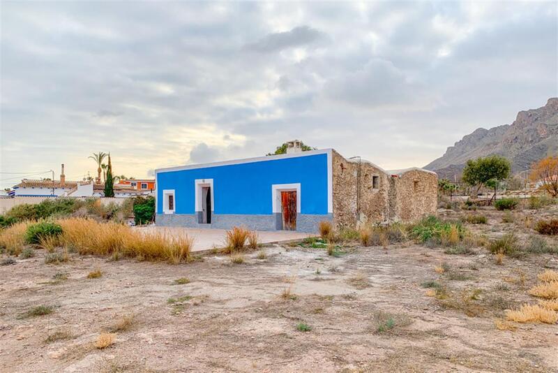 Villa for sale in Pilar de Jaravia, Almería