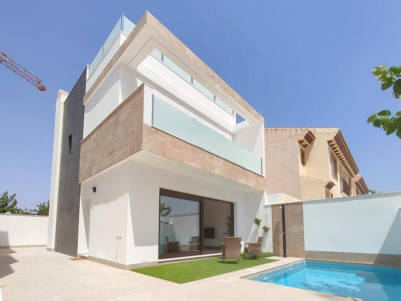 Villa en venta en San Pedro del Pinatar, Murcia