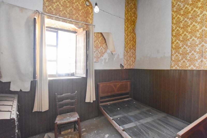 5 slaapkamer Gezinswoning Te koop