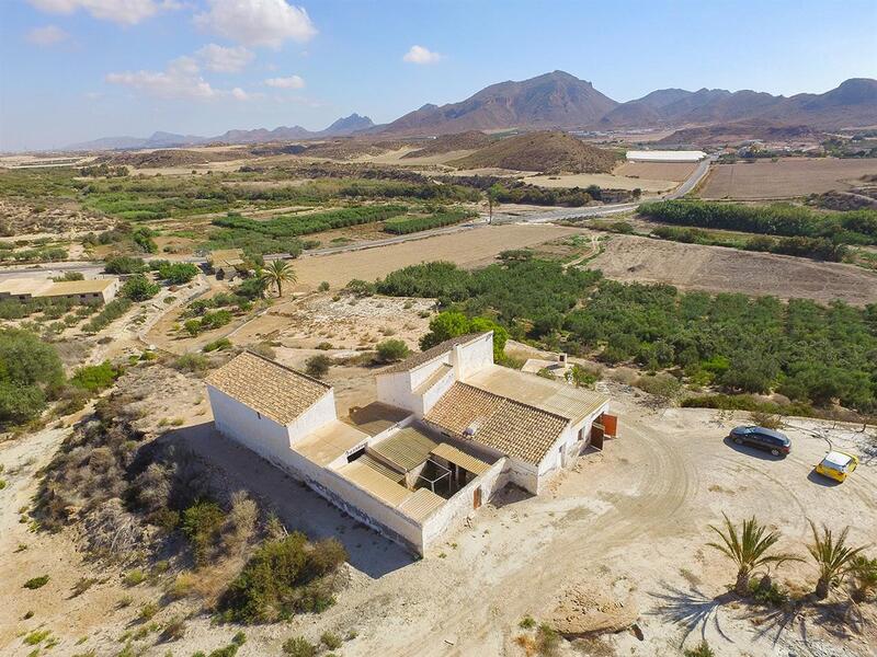 Villa for sale in El Largo, Almería