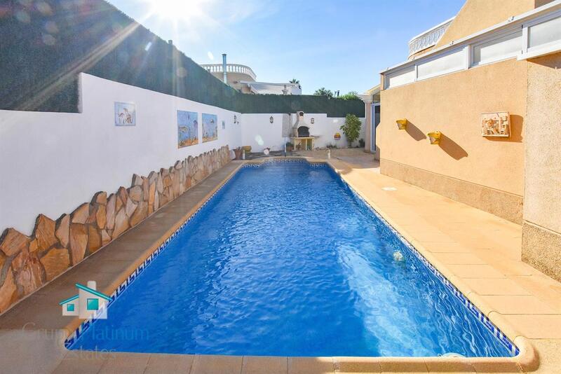 2 Cuarto Villa en venta