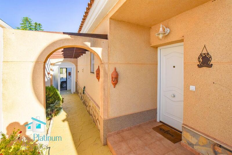 2 Cuarto Villa en venta