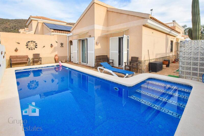 вилла продается в San Juan de los Terreros, Almería