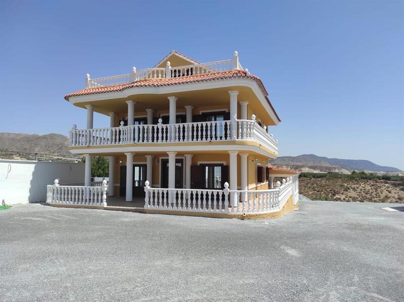 Villa Te koop in Cela, Almería