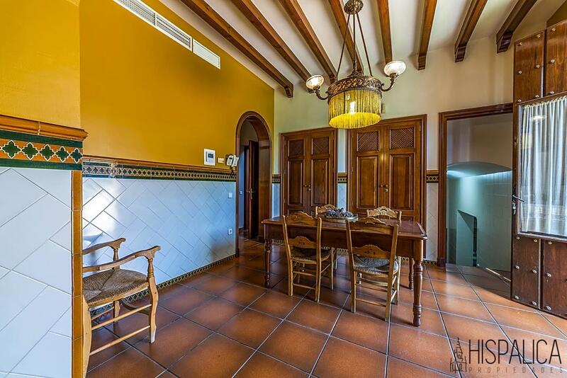 8 Cuarto Villa en venta