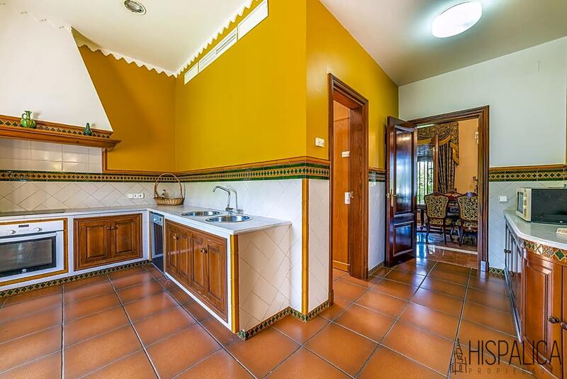 8 Cuarto Villa en venta