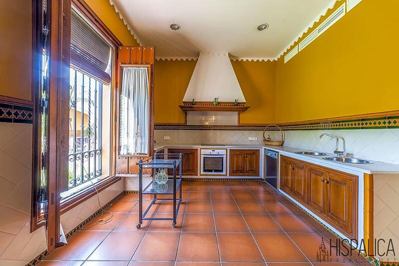 8 Cuarto Villa en venta