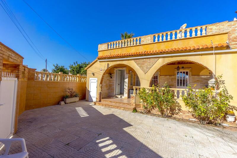 Деревенский Дом продается в Torrevieja, Alicante