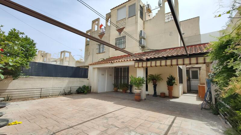 Duplex for sale in Torrevieja, Alicante