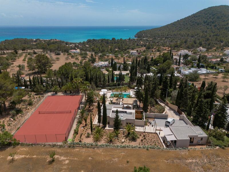Villa Te koop in Cala Portinax, Ibiza