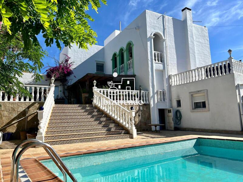 Villa til salg i Santa Eularia Des Riu, Ibiza