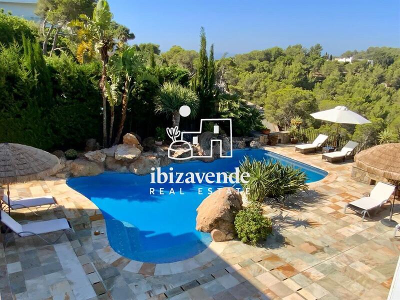 Villa til salgs i Santa Eularia Des Riu, Ibiza