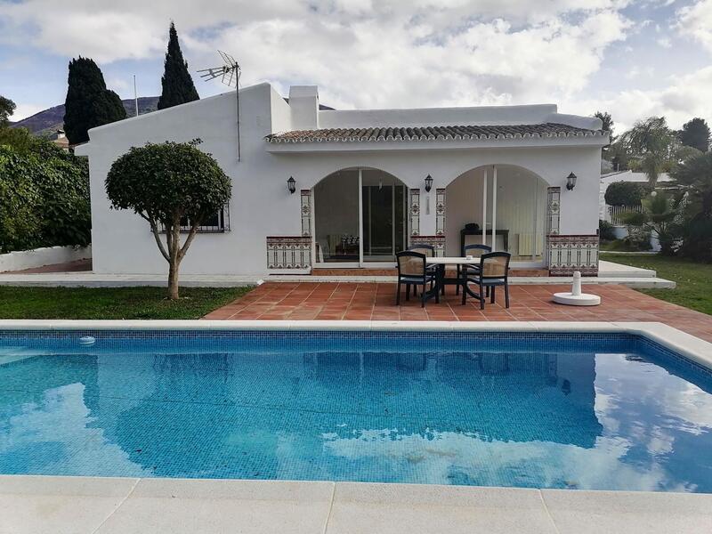 Villa en venta en Alhaurin el Grande, Málaga