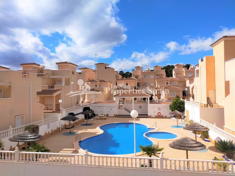 вилла продается в San Miguel de Salinas, Alicante