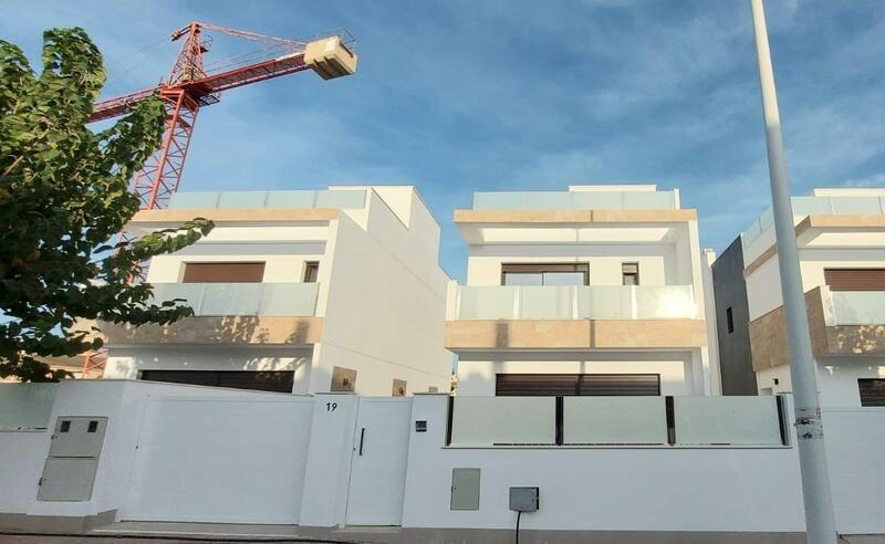 Villa for sale in San Pedro, Alicante