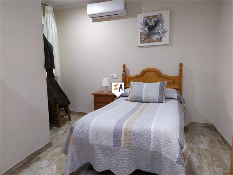 4 спальная комната квартира продается