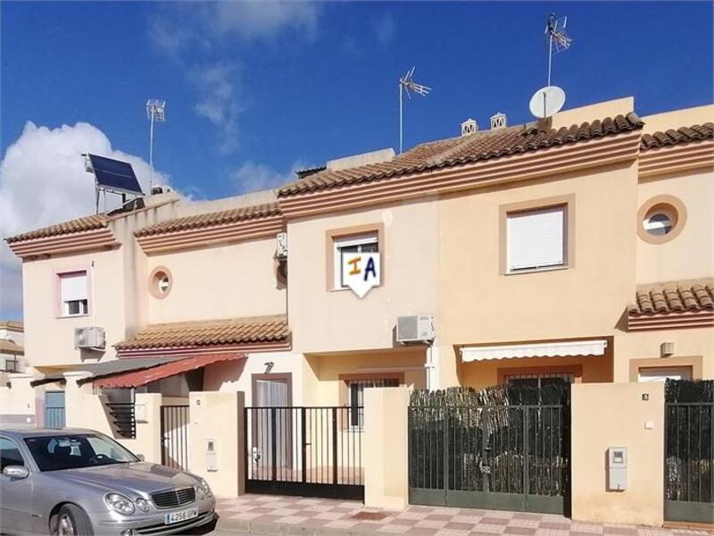 Townhouse for sale in Fuente Piedra, Málaga