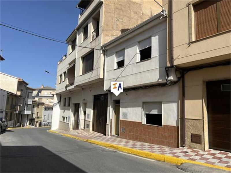 Townhouse for sale in Castillo de Locubin, Jaén