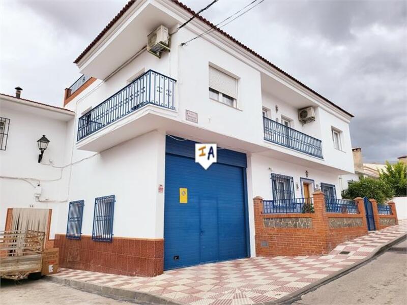 Townhouse for sale in Riogordo, Málaga