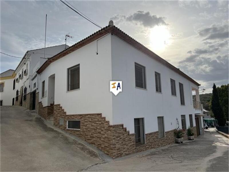 Townhouse for sale in Priego de Cordoba, Córdoba