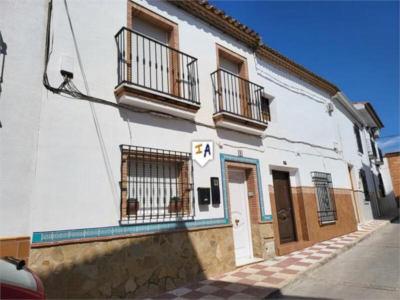 Townhouse for sale in Encinas Reales, Córdoba