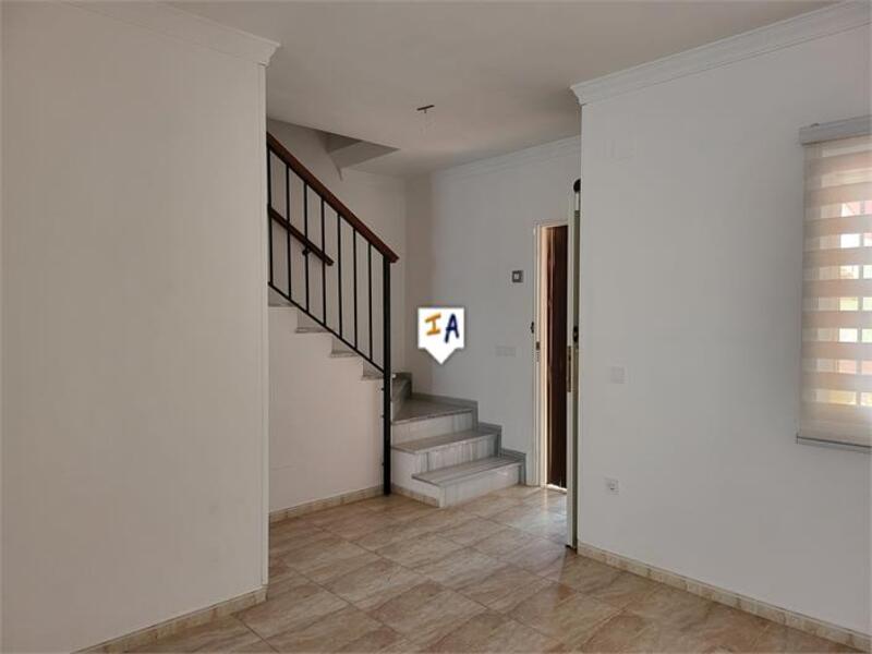 4 bedroom Townhouse for sale