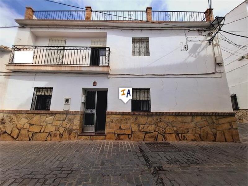 Townhouse for sale in Canillas de Aceituno, Málaga