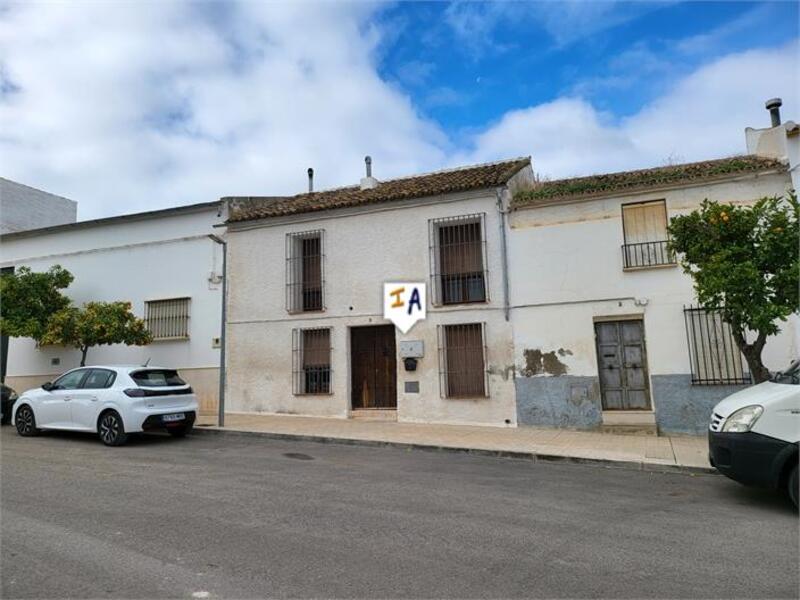 Townhouse for sale in Lora de Estepa, Sevilla