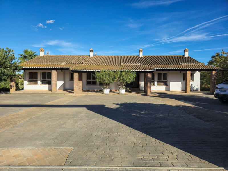 6 Cuarto Villa en venta